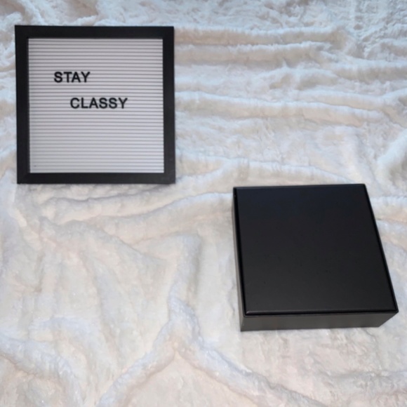 Authentic Gucci Gift Box - Picture 3 of 4